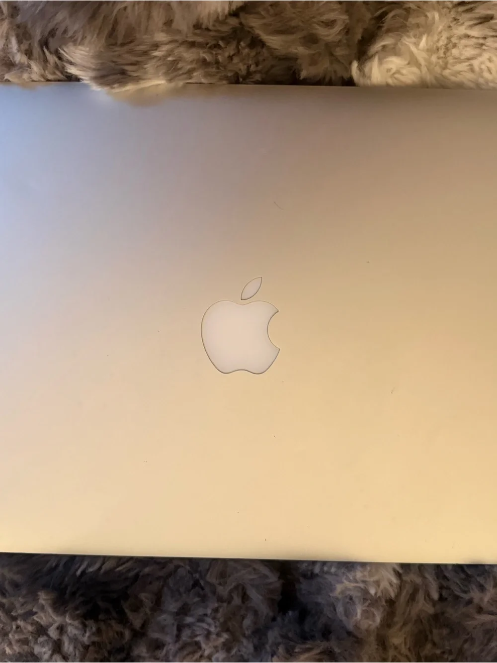 Apple MacBook Air 13” Early 2015 Laptop w/ Charger – Works Well